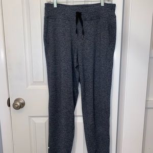 Lululemon Ready to Rulu sweatpant size 8